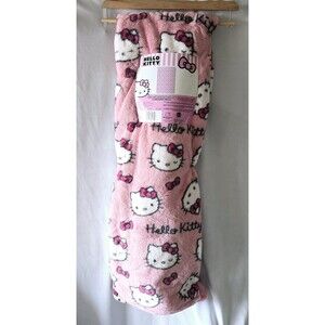 NEW RARE Hello Kitty Throw Blanket Ultra Fine Faux Fur 50” x 70” Pink Viral